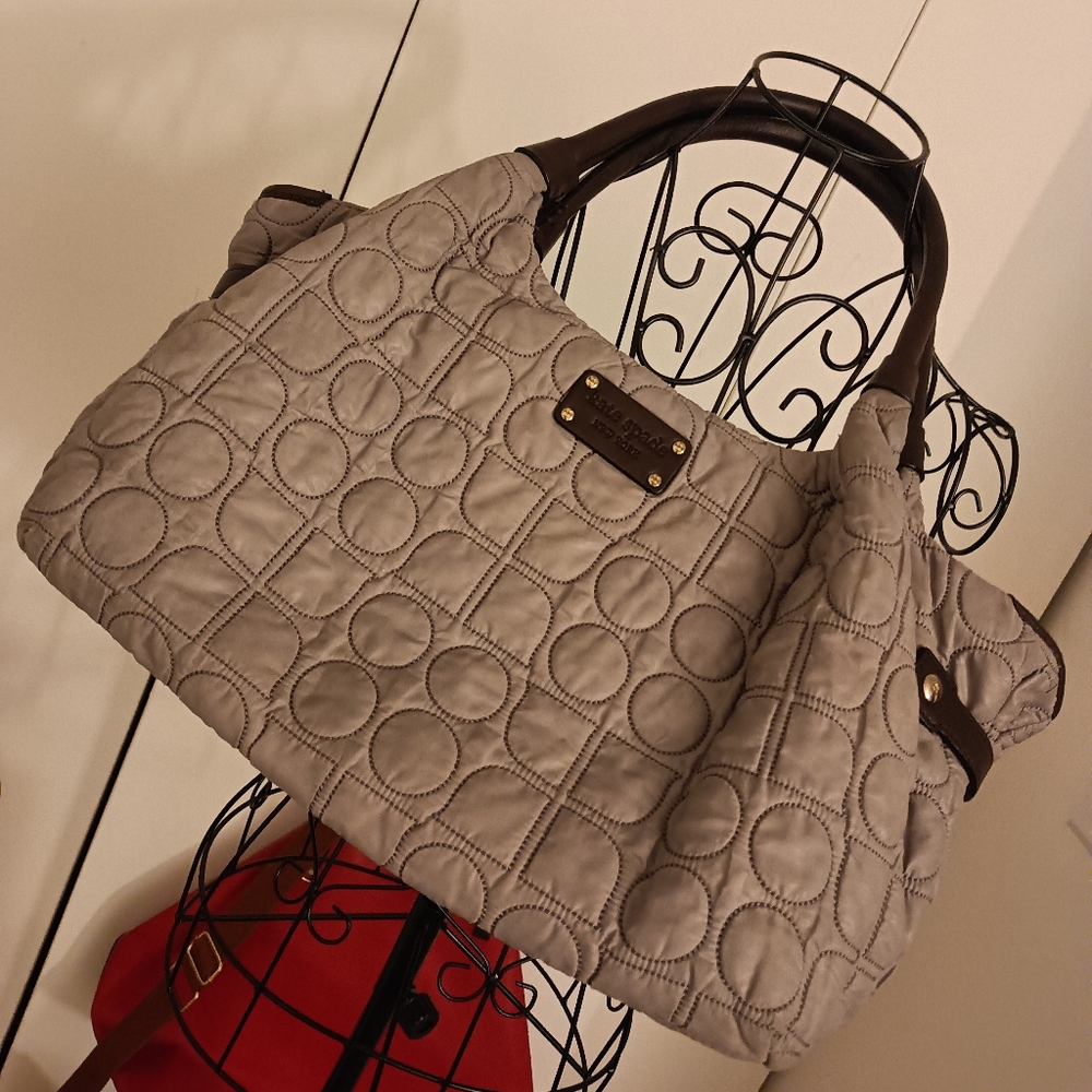 Kate Spade Light Gray Nylon/Leather Trim Quilted Shoulder Women's Bag, EUC